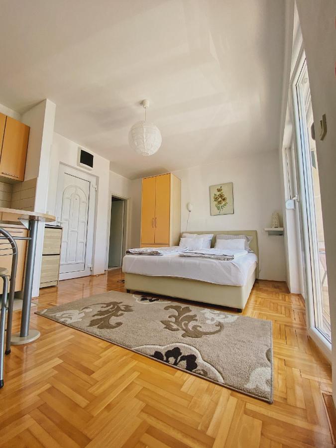 Apartments Bellevue - Otasevic แฮร์เซ็ก-โนวี ภายนอก รูปภาพ
