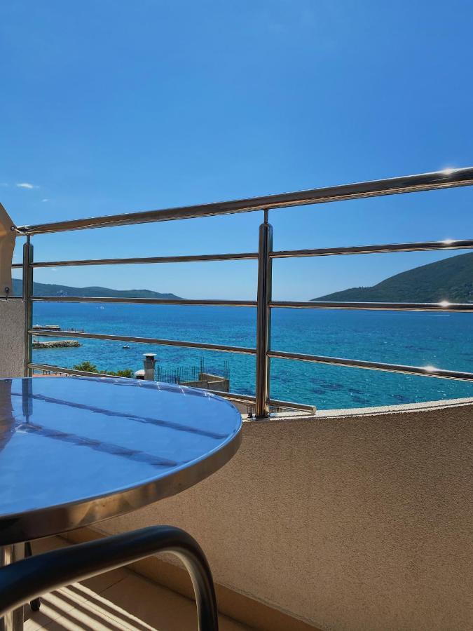 Apartments Bellevue - Otasevic แฮร์เซ็ก-โนวี ภายนอก รูปภาพ