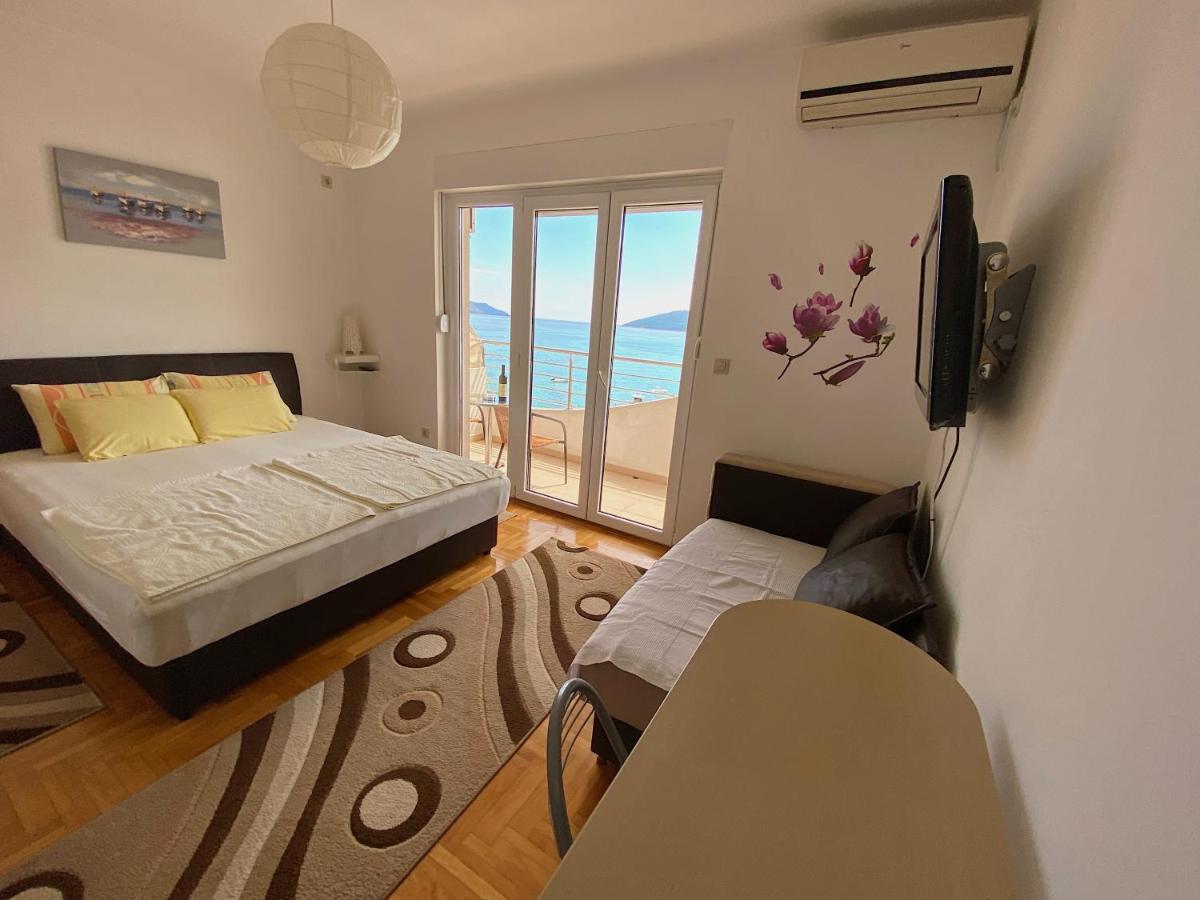Apartments Bellevue - Otasevic แฮร์เซ็ก-โนวี ภายนอก รูปภาพ