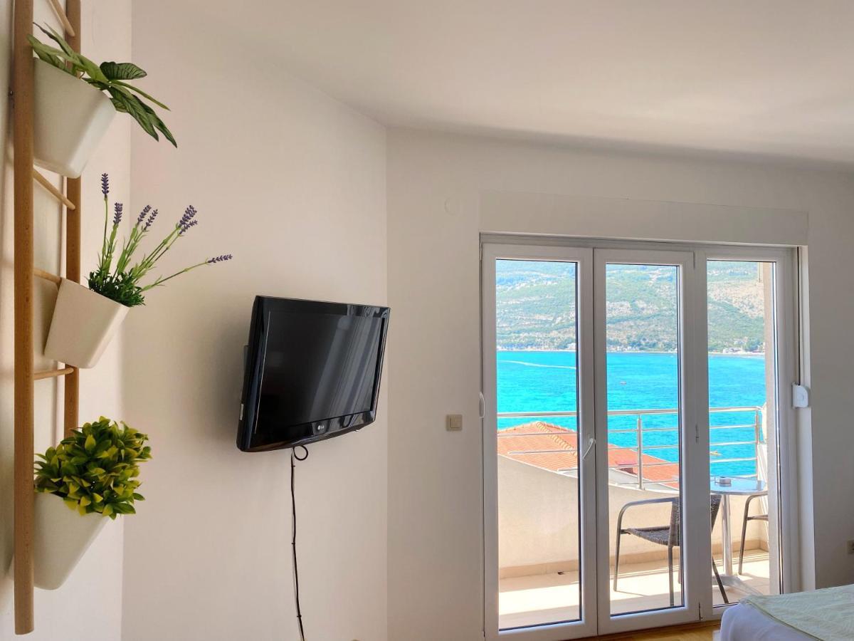 Apartments Bellevue - Otasevic แฮร์เซ็ก-โนวี ภายนอก รูปภาพ