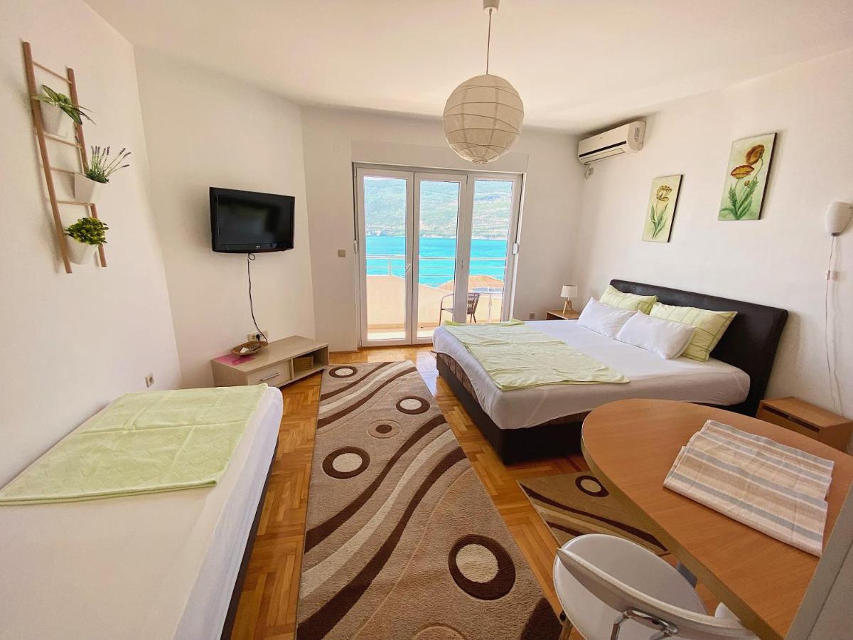 Apartments Bellevue - Otasevic แฮร์เซ็ก-โนวี ภายนอก รูปภาพ