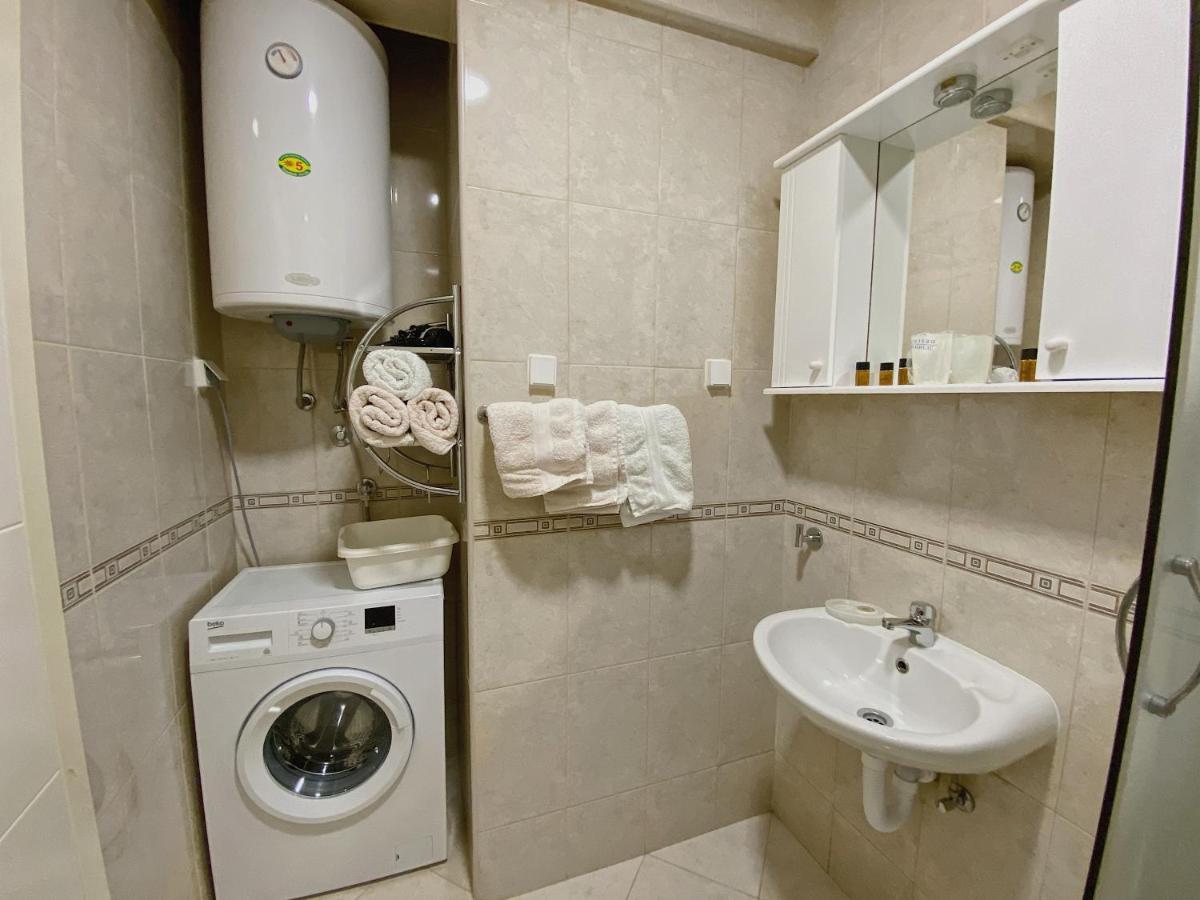Apartments Bellevue - Otasevic แฮร์เซ็ก-โนวี ภายนอก รูปภาพ