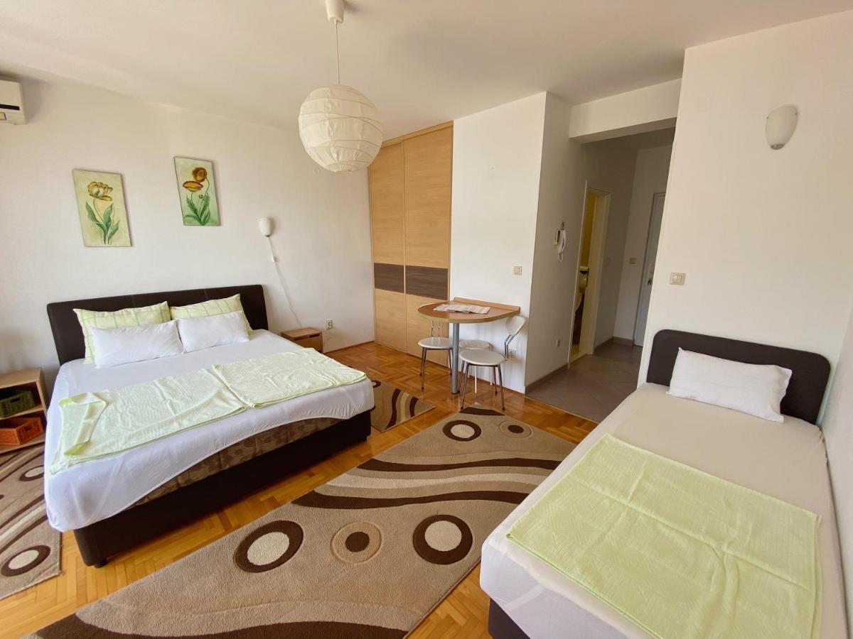 Apartments Bellevue - Otasevic แฮร์เซ็ก-โนวี ภายนอก รูปภาพ