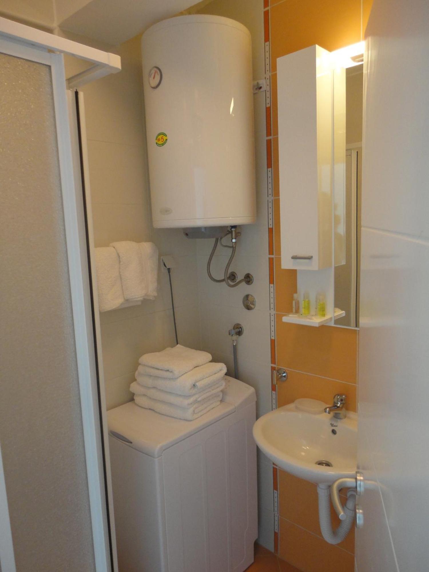 Apartments Bellevue - Otasevic แฮร์เซ็ก-โนวี ภายนอก รูปภาพ